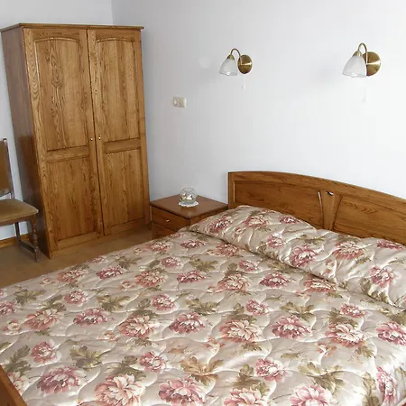 بيت ضيافة Emona