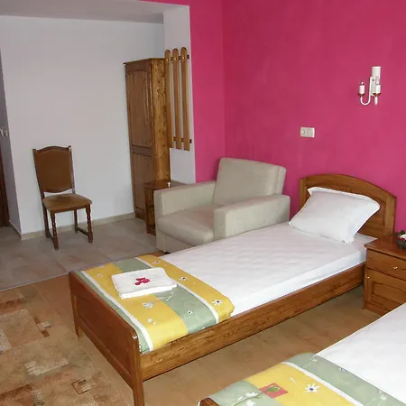 بيت ضيافة Emona 2*