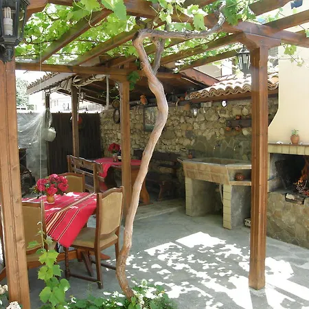 بيت ضيافة Emona نيسيبار